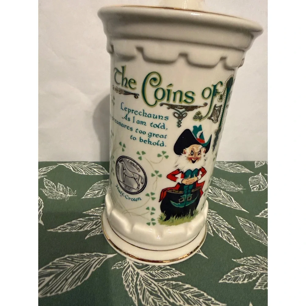 Old Commonwealth 1979 Coins of Ireland Porcelain Decanter Leprechaun Harp Stop